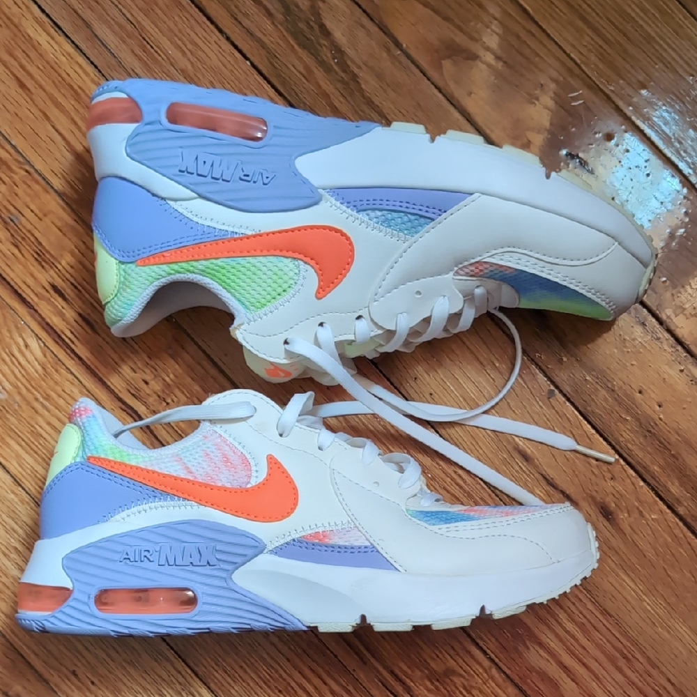 Nike Air Max White and Orange Sneakers